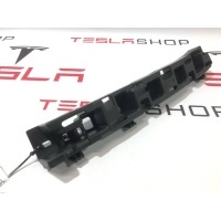 Кронштейн салона задний правый верхний Tesla Model X 2019 1059188-00-A,1059189-00-A