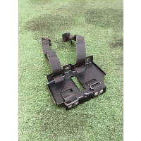 кронштейн (сопут. товар) Audi Q7 2005> 4L0012130B