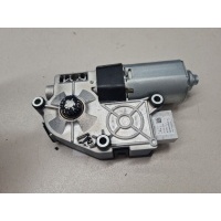 Моторчик люка задний Volkswagen Touareg 2010-2018 7P0959591E