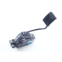 Renault master 2.5 3.0 dci @ педаль газа 7700314526