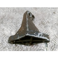 Кронштейн КПП опорный Volkswagen Passat B4 1994