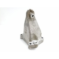 Кронштейн опоры двигателя Mercedes C-class S203 A2712230904