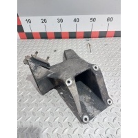 Кронштейн двигателя Volkswagen Transporter 1989 068199207B