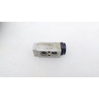 Клапан кондиционера Hyundai Tucson JM 2006 976262C000