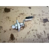 датчик уровня масла Toyota Land Cruiser 8949160140