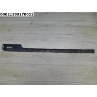 Молдинг двери передней правой Land Rover Range Rover IV 2013- LR038848