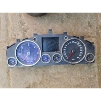Щиток приборов (приборная панель) Volkswagen Touareg 2006 7l6920881a