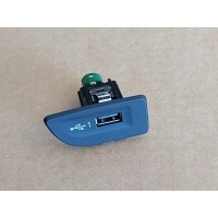 Audi a3 usb разъем 8v1035726 2020 седан сша