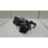 Крючок капота VAG Q3 (8U) (2012 - 2018) 8U0823480C