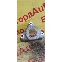 Кронштейн амортизатора Audi A6 C6 2010 4F0412383K