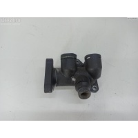 Фланец (тройник) системы охлаждения Audi A4 B5 (1994-2001) 1996 058121133B