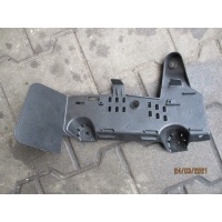 Крепление крепление volkswagen audi 5q1864775