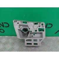 Кронштейн форсунки фароомывателя Skoda Octavia 3 A7 (5E) 2013-2017 5e0807056