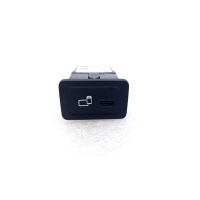 Адаптер USB Mercedes-Benz E-Class W213 2020 A2478204602