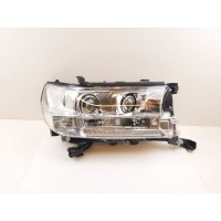 Фара Toyota Land Cruiser 200 2016-2021 8110560K10