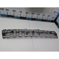 Решетка в бампер центральная Toyota Corolla E12 (2001 - 2007) 5311202020