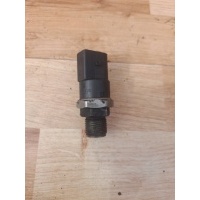 Джип cherokee wj 2.7 датчик топлива a0041537528