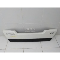 Накладка двери багажника Nissan X-Trail (T31) (2007 - 2014) 909013UB0D