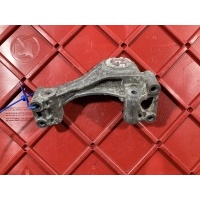 Кронштейн генератора Audi Q7 4L 2007 06E903143H