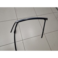 Уплотнитель стекла передней левой двери Opel Astra J 2009-2017 13347239