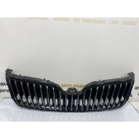Решетка радиатора Skoda Superb 2 рестайлинг 2013 2014 2015 3T0853668B