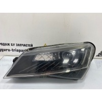 Фара ксеноновая Skoda Superb 3 2015 3V1941015A
