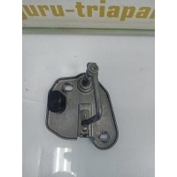 Петля замка капота Skoda Kodiaq 1 NS7 до Рестайлинг 2016-2022 565823185