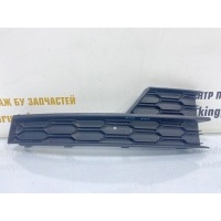Накладка противотуманной фары Skoda Octavia A7 5E3 до Рестайлинг 2013-2017 5E0807682F
