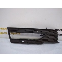 Решетка противотуманной фары Skoda Octavia A8 NN3 2019-2022 5E3807681C