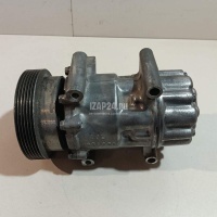 Компрессор системы кондиционирования Renault Duster 2012 926005474R