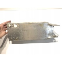 Крепление крепление балки зона w205 a2056200801