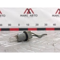 Цоколь (Патрон) Toyota Rav4 (1) XA10 1997 (1994-2000) 8167521060, <strong>-Б/У Детали сняты с АВТОМОБИЛЯ</strong>