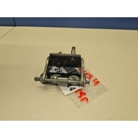 Петля двери багажника левая Ford Focus 3 2011-2019 1747418