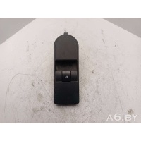 Кнопка стеклоподъемника переднего правого Opel Zafira B 2008 13228709