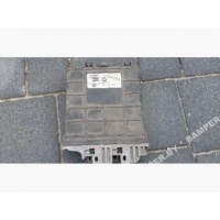 Блок управления двигателем Volkswagen Golf 3 1995 037906025T