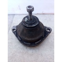 Подушка крепления двигателя Audi 80 B4 1996 8A0199382