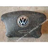 Подушка безопасности водителя Volkswagen Passat B5 1999 3B0880201M