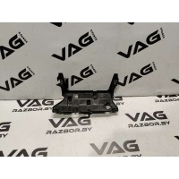 Кронштейн Volkswagen Phaeton 2004 3D0906407E