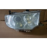 Фара правый переднее mitsubishi 8301a878
