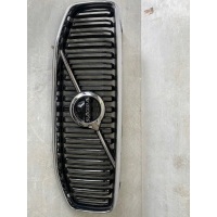 Решетка радиатора volvo xc60 ii 31425532 31425533