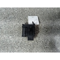 Моторчик заслонки печки BOSCH. Audi A8 D3/4E 2004 0132801319,4E0820511
