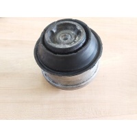 Подушка двигателя a2212406617 мерседес w221 3.0 cdi