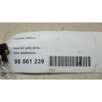 Патрон лампы VAG A5/S5 [8T] Coupe/Sportback (2007 - 2016) 4M0945221
