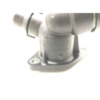 Фланец (тройник) системы охлаждения Audi A4 B6 2002 06B121133D