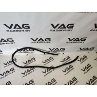 Уплотнитель капота Audi A6 C6 (S6,RS6) 2007 4F0823731