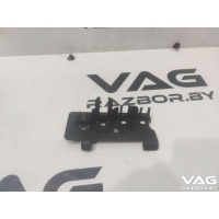 Кронштейн Volkswagen Passat B6 2007 3C0971845G