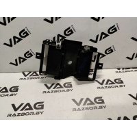 Кронштейн Volkswagen Phaeton 2004 3D0959507E
