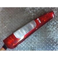 Фонарь (задний) правая Ford C-Max 2003-2011 2003 1347454