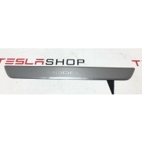 Накладка на порог Tesla Model 3 2020 1090844-00-C,1504763-00-A