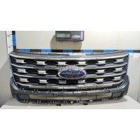 Решетка радиатора Ford Explorer (2011 - 2019) FB5Z8200AC
